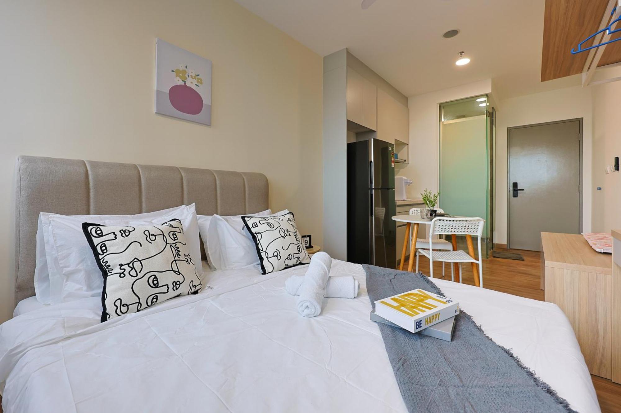 Riveria By Nexx Field Apartment